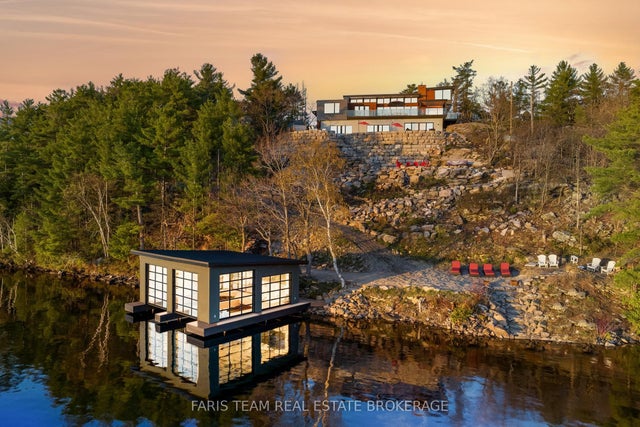 3886 East Shore Road, Severn