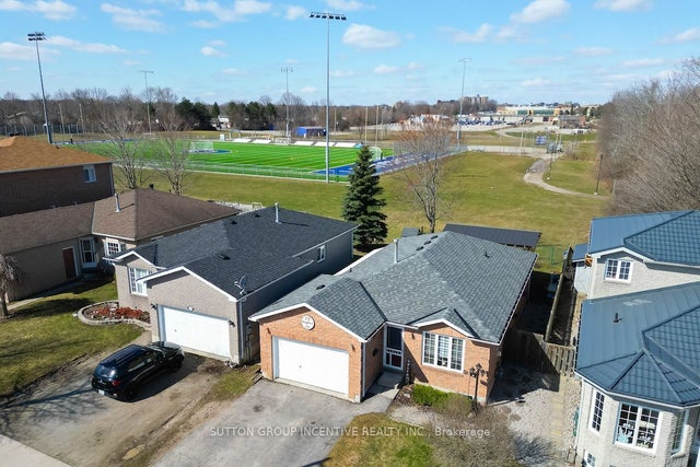12 Brighton Road, Barrie