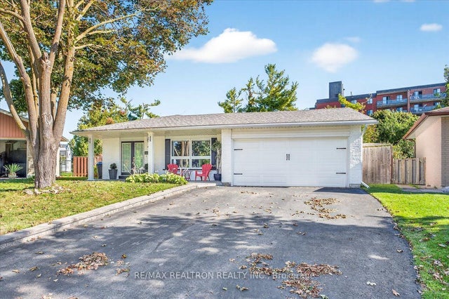 48 Roslyn Road, Barrie