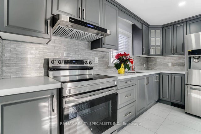 44 Sanford Street, Barrie