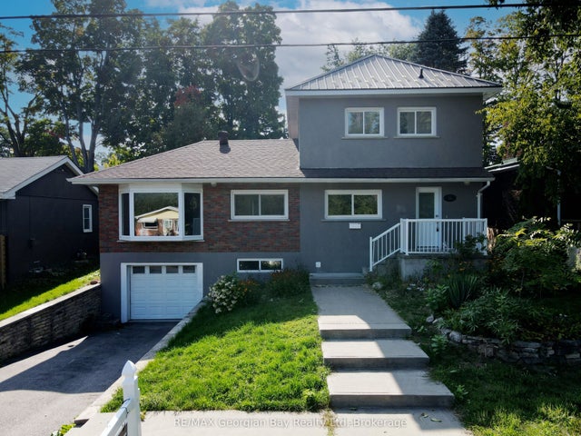 124 Ninth Street, Midland