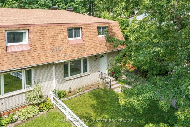 111 Burke Street, Penetanguishene