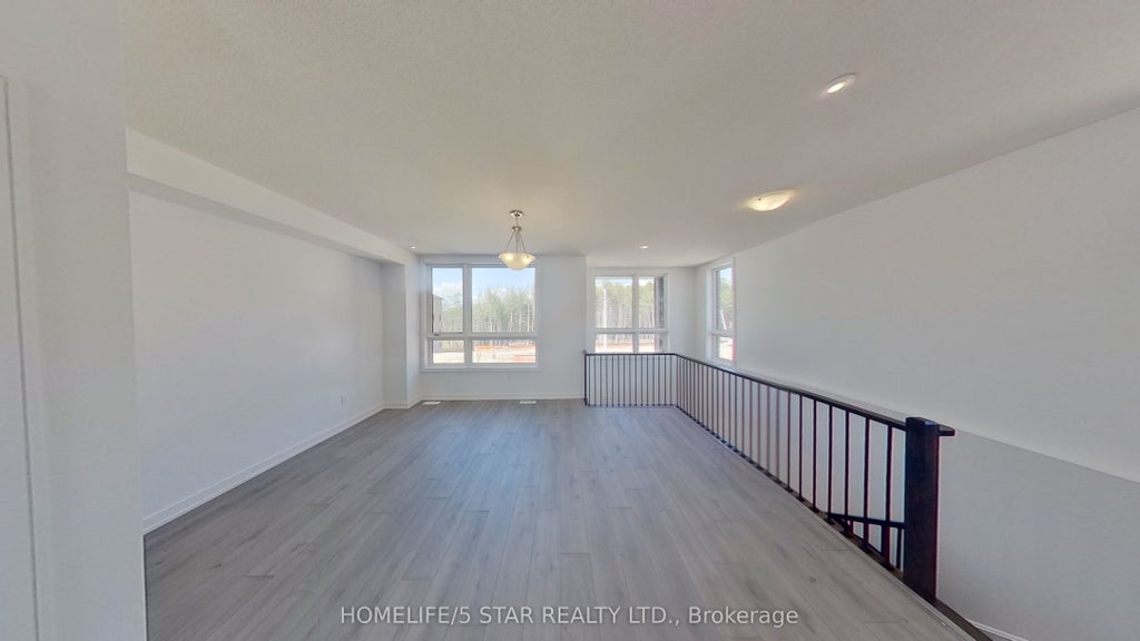 133 Blue Forest Crescent, Barrie