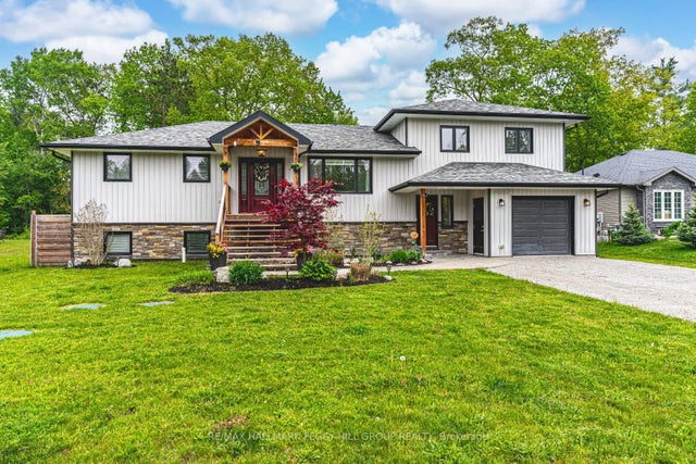 45 Evergreen Avenue, Tiny
