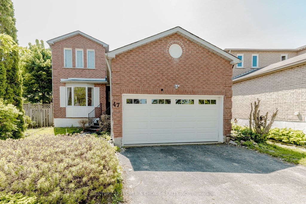47 Blair Crescent, Barrie