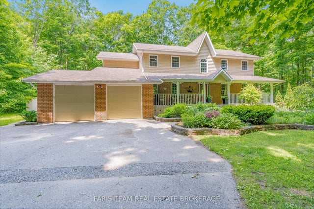 64 Goldfinch Crescent, Tiny