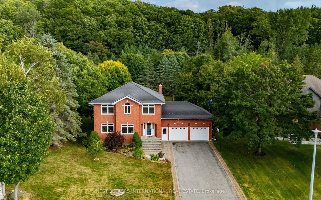 27 Eder Trail, Springwater