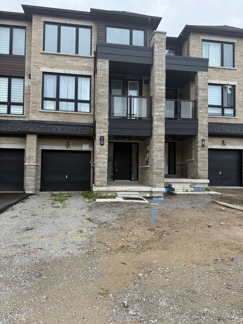 10 Blue Forest Crescent, Barrie