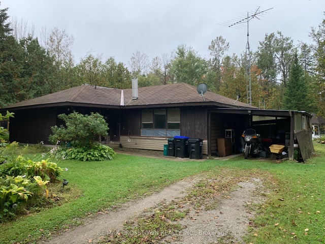 1470 Gill Road, Springwater