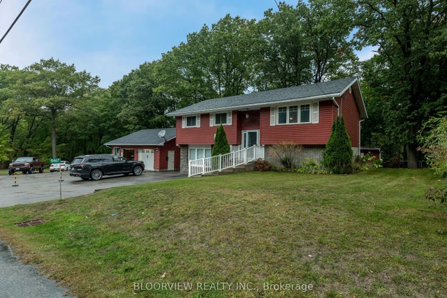 9467 County 93 Road, Midland