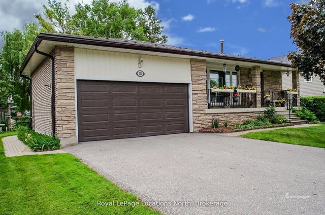 221 John Street, Clearview