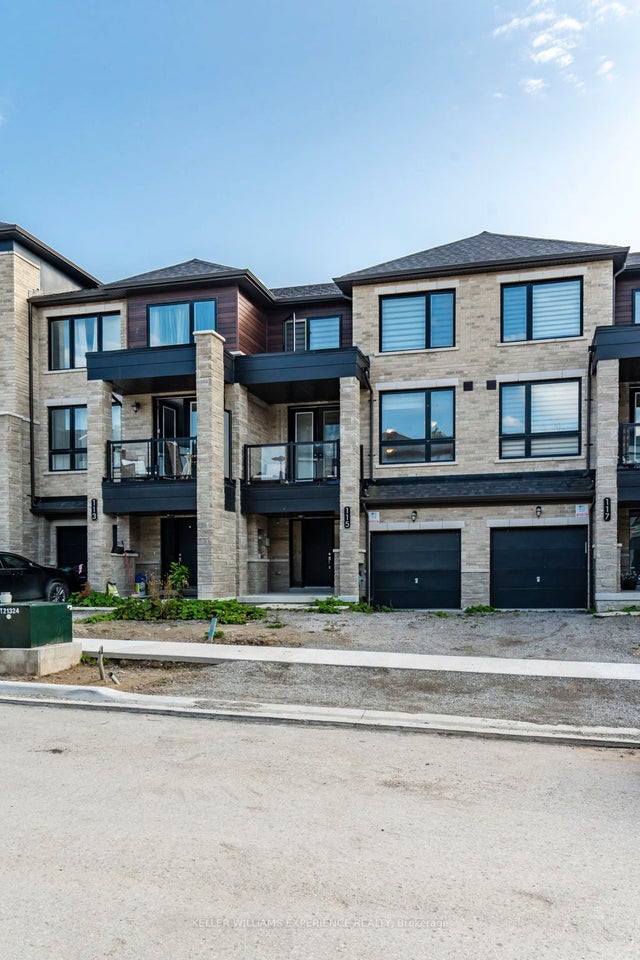 115 Blue Forest Crescent, Barrie