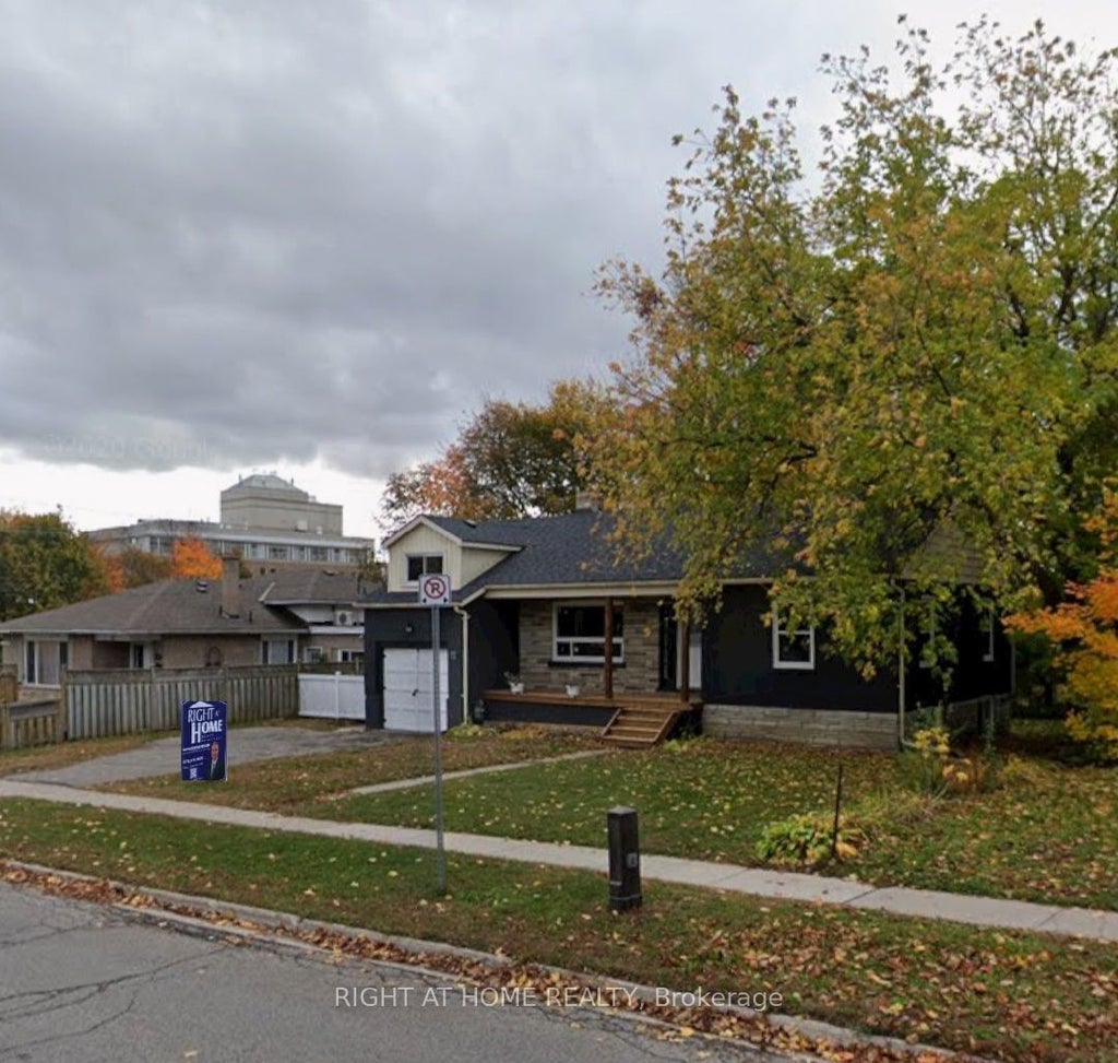 160 Toronto Street Main, Barrie