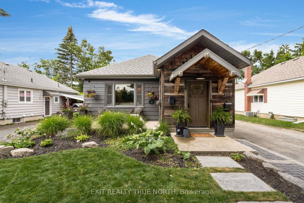 122 Queen Street, Barrie