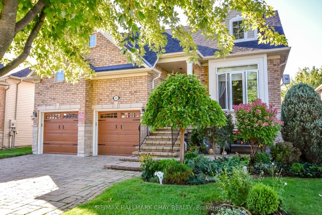 33 Meadowood Drive, Wasaga Beach