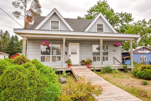 1143 Bayfield Street, Springwater