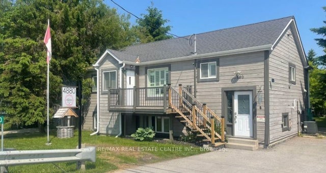 4880 County 90 Road, Springwater