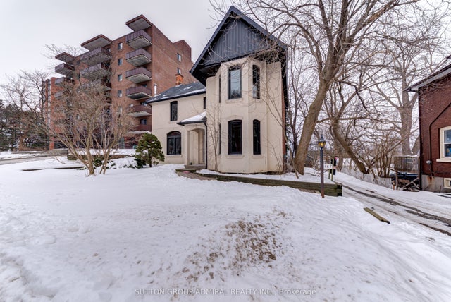 167 Collier Street 2, Barrie