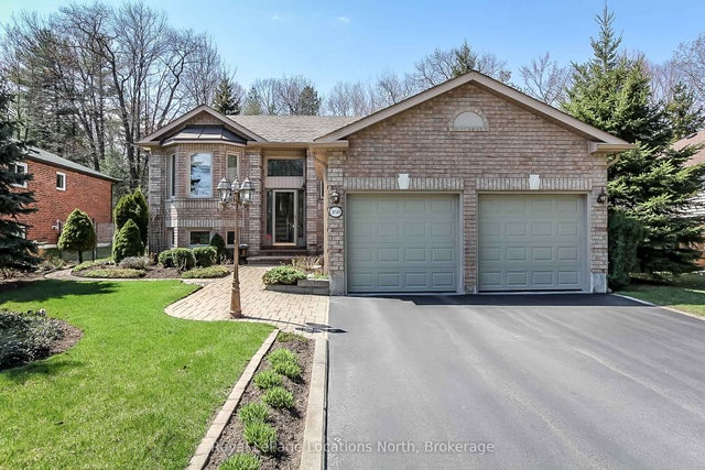 160 Fernbrook Drive, Wasaga Beach