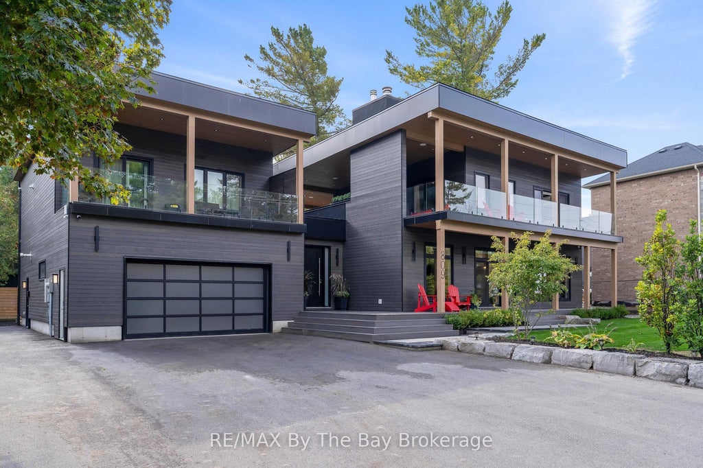 809 Eastdale Drive E, Wasaga Beach