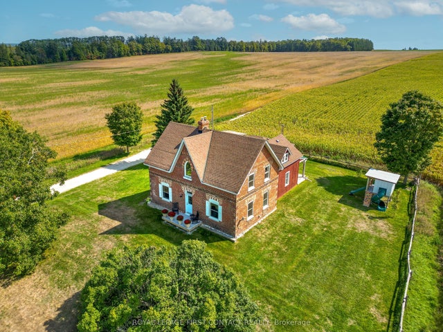 1293 Rainbow Valley Road E, Springwater