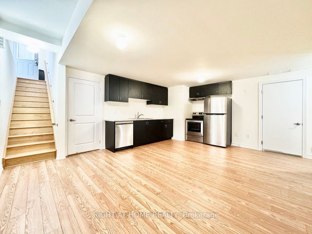 106 Durham Avenue Basement, Barrie