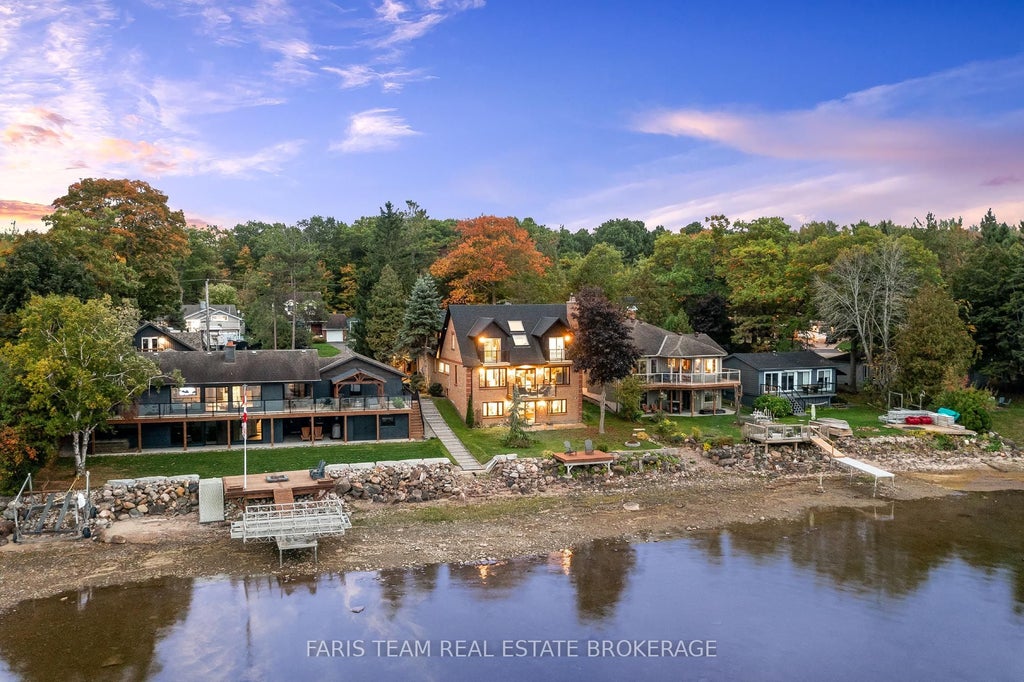 238 Robins Point Road, Tay