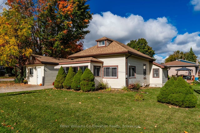 808 Quebec Street, Midland