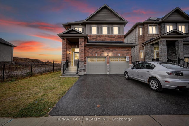 84 Atlantis Drive W, Orillia