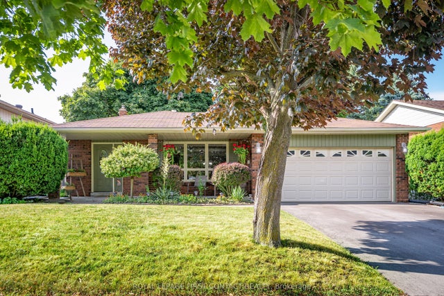 10 Grand Place, Barrie