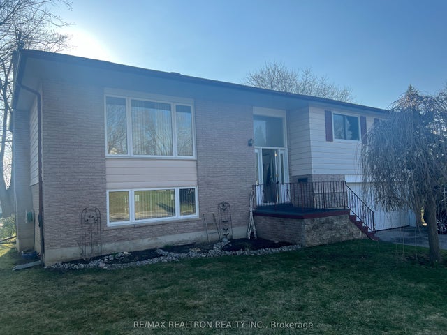 22 Jane Crescent, Barrie