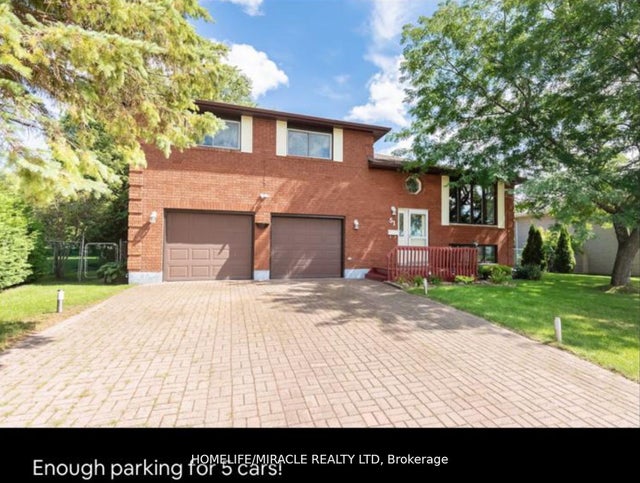 51 Beck Boulevard, Penetanguishene