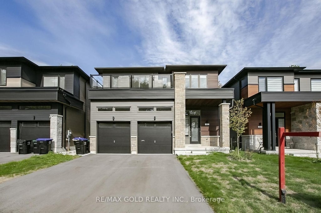 81 Berkely Street, Wasaga Beach