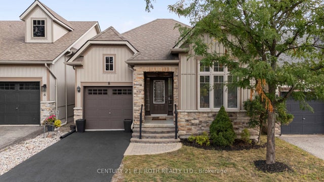 8 Canterbury Circle, Orillia