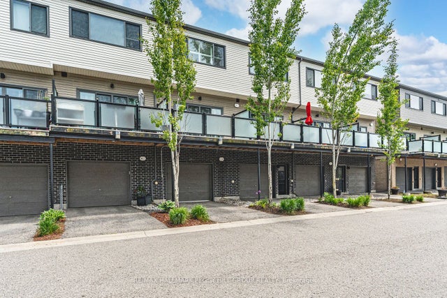 369 Essa Road 14, Barrie