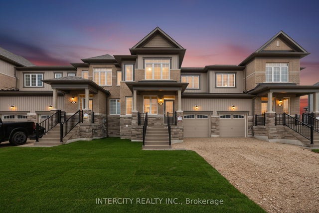 15 Avalon Drive, Wasaga Beach