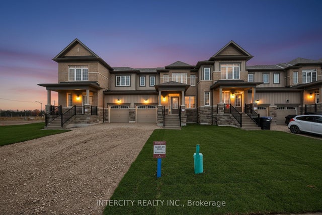 21 Avalon Drive, Wasaga Beach