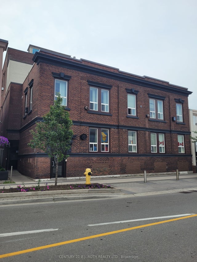 19 Dunlop Street W 104, Barrie