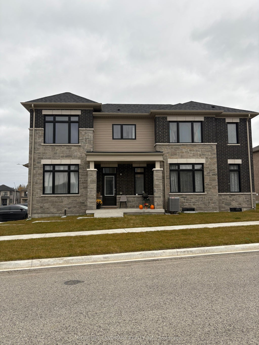 21 Kingsbury Trail E, Barrie