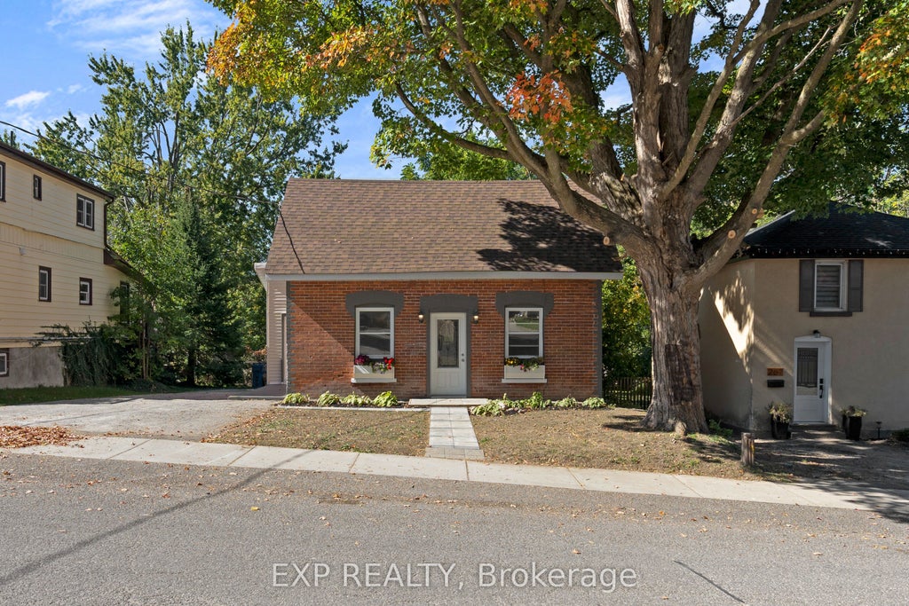 269 Moffat Street, Orillia