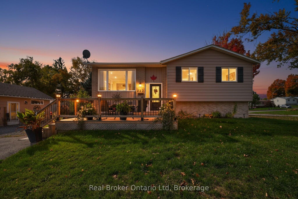 253 Lescaut Road, Midland