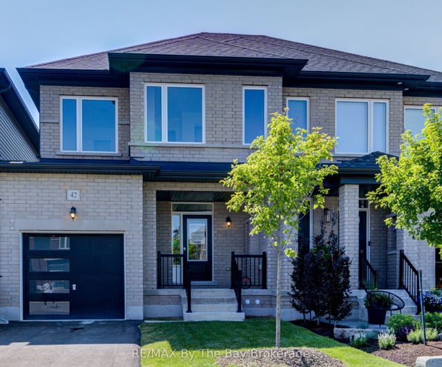 42 Lisa Street, Wasaga Beach