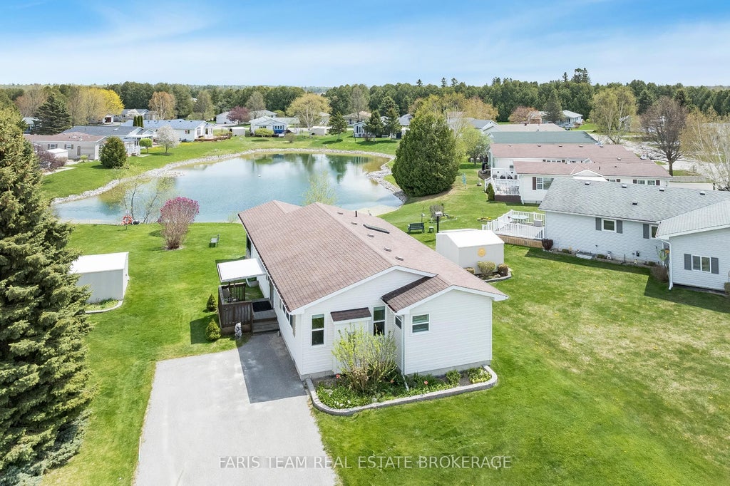 30 Indiana Avenue, Wasaga Beach