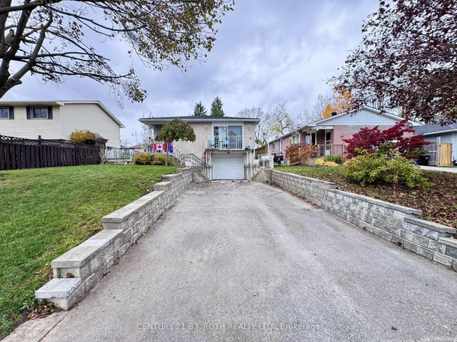 141 Gunn Street Lower, Barrie