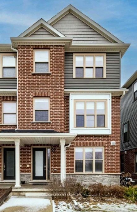 1 Leggott Avenue 27, Barrie