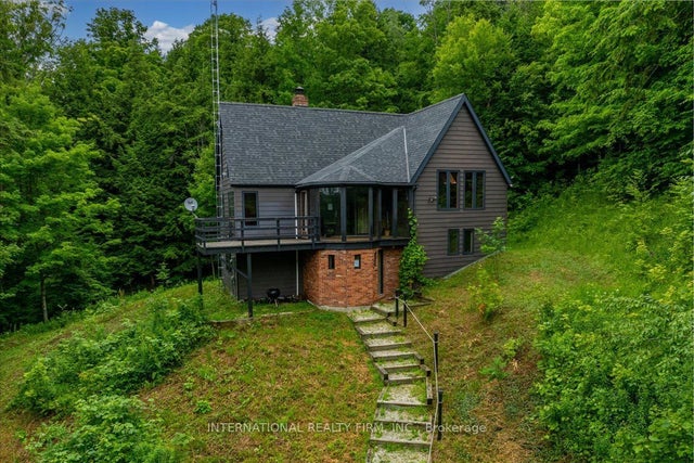 2445 Riverside Drive, Clearview