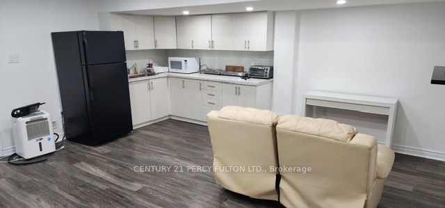102 Crumlin Crescent, Brampton