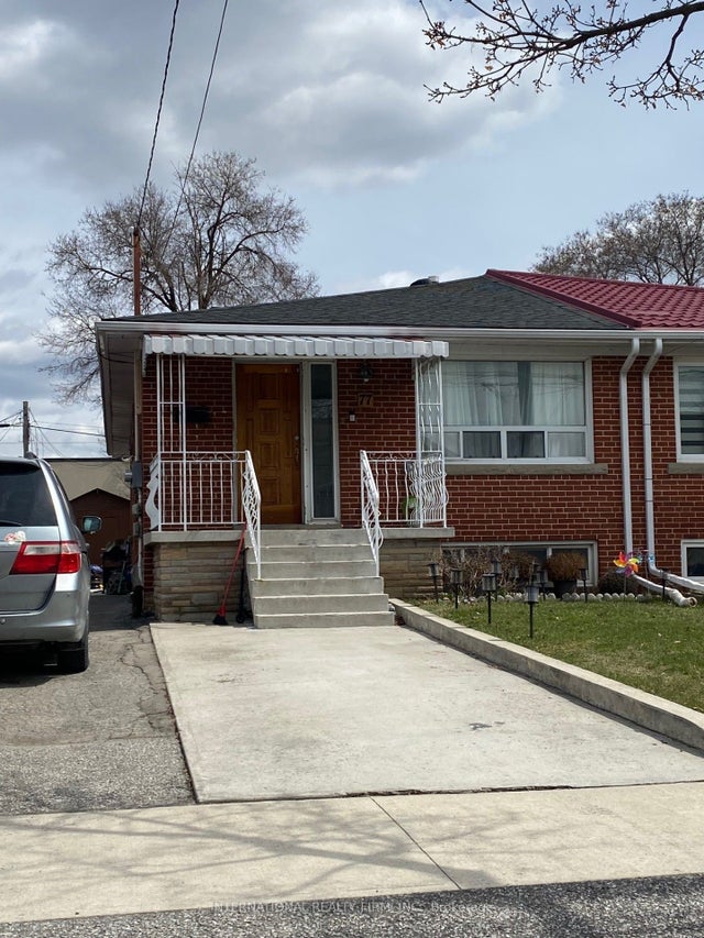 77 Habitant Drive, Toronto W05