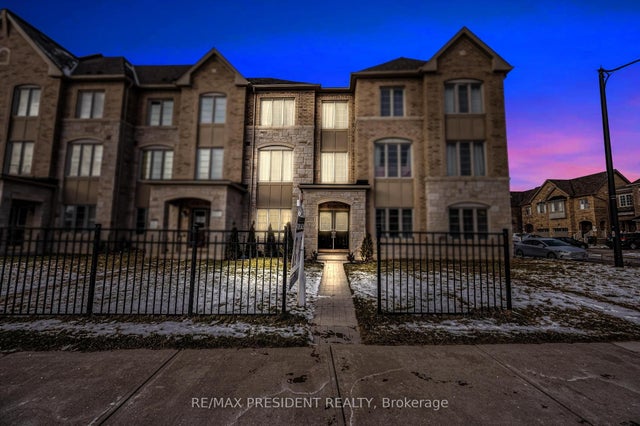 8575 Financial Drive, Brampton