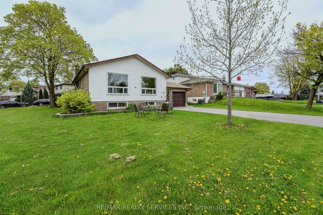 383 Bartley Bull Parkway, Brampton